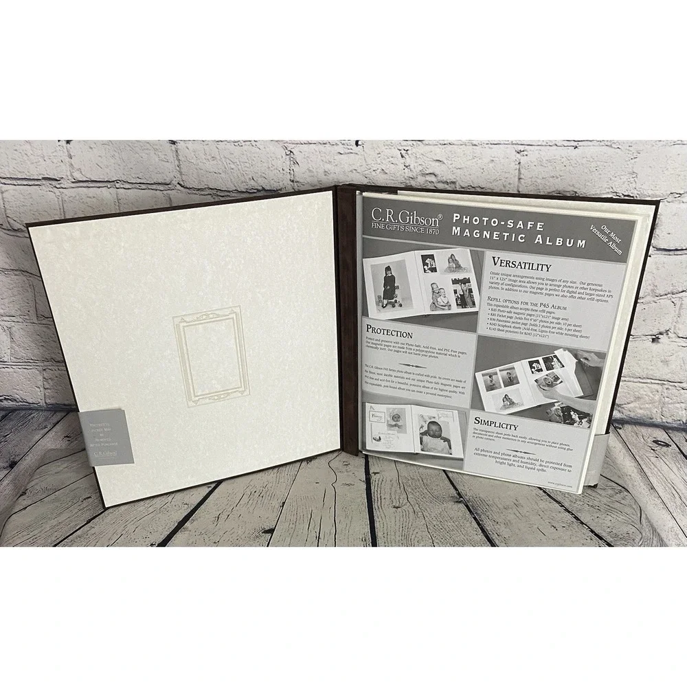 C.R. Gibson Heritage Brown Suede 12 x 12 Scrapbook Album 16 Pages